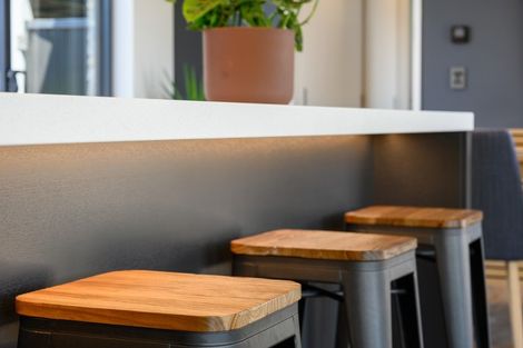 Photo of property in 29 Little Alpha Loop, Wanaka, 9305