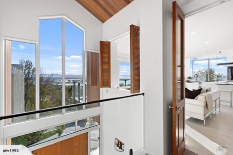 Photo of property in 214b Mount Pleasant Road, Mount Pleasant, Christchurch, 8081