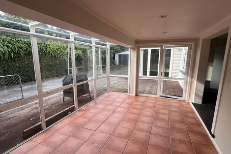 Photo of property in 8b Ngaio Street, Strandon, New Plymouth, 4312