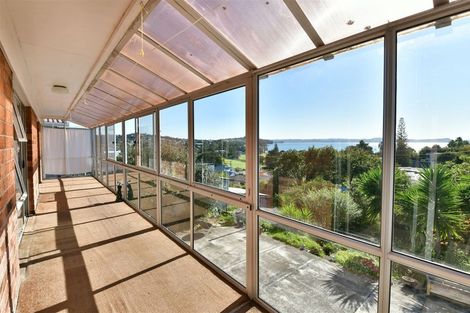 Photo of property in 8 Kathy Terrace, Stanmore Bay, Whangaparaoa, 0932