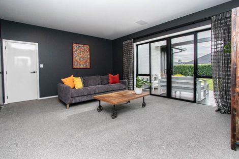 Photo of property in 101 Saint Kilda Road, Cambridge, 3434