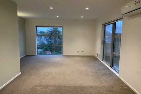 Photo of property in 61u5 Black Rock Road, Newlands, Wellington, 6037