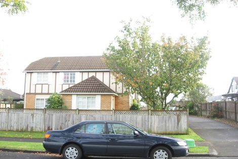 Photo of property in 2/51 Jillteresa Crescent, Half Moon Bay, Auckland, 2012