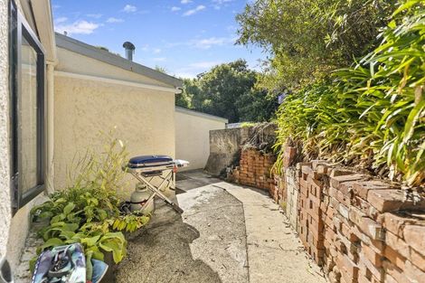 Photo of property in 37 Porterfield Street, Macandrew Bay, Dunedin, 9014