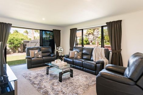 Photo of property in 11 Spinnaker Point, Haruru, 0204