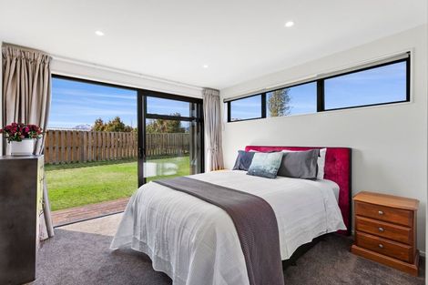 Photo of property in 17 Dingle Street, Lake Hawea, 9382