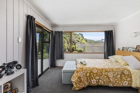 Photo of property in 318 Queens Drive, Lyall Bay, Wellington, 6022