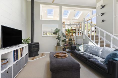 Photo of property in 92a Churton Drive, Churton Park, Wellington, 6037