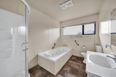 Photo of property in 6b Vogel Street, Hawera, 4610