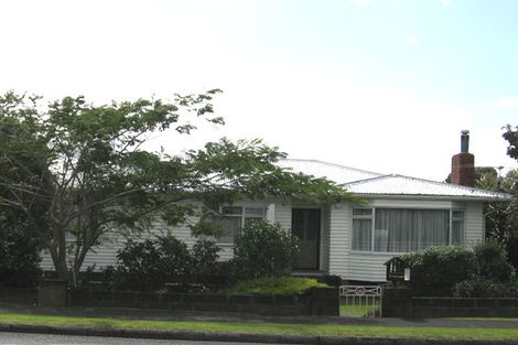 Photo of property in 105 Taikata Road, Te Atatu Peninsula, Auckland, 0610