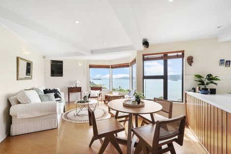 Photo of property in 38 Napier Street, Karaka Bays, Wellington, 6022