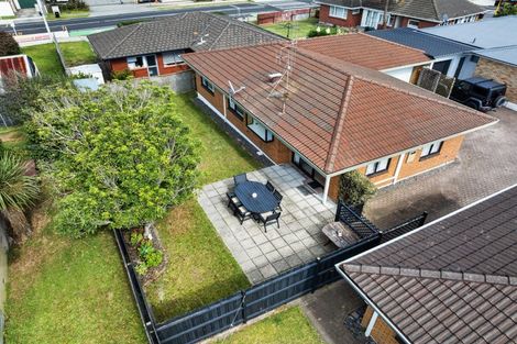 Photo of property in 10 Golf Road, Mount Maunganui, 3116
