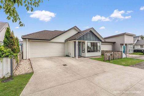 Photo of property in 17 Kotuku Crescent, Takanini, 2112