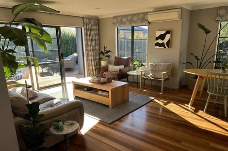 Photo of property in 14 Scott Place, Havelock North, 4130