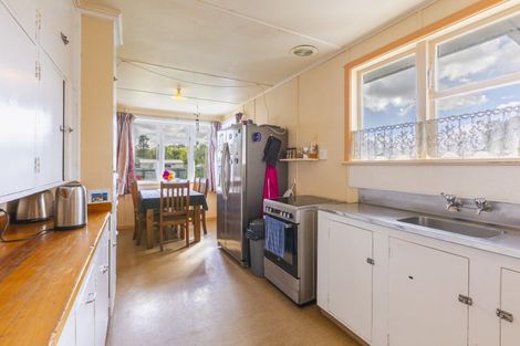 Photo of property in 32 Bibby Street, Waipawa, 4210