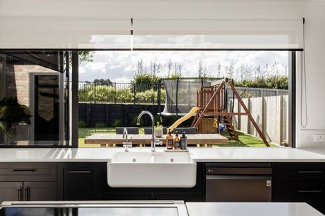 Photo of property in 1 Kiritiana Close, Pyes Pa, Tauranga, 3112