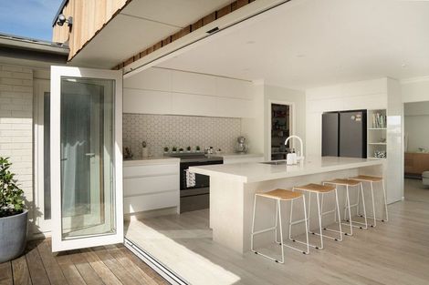 Photo of property in 11 Lee Street, Mount Maunganui, 3116