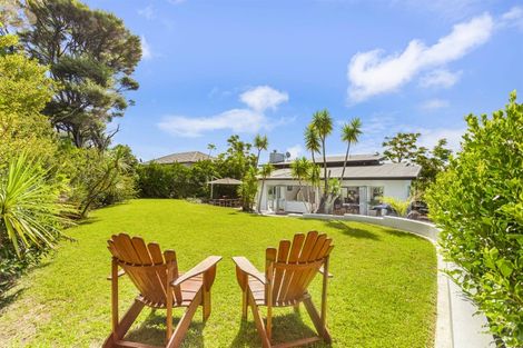 Photo of property in 40 Kittiwake Drive, Schnapper Rock, Auckland, 0632