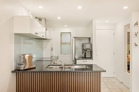 Photo of property in Bridgewater Apartments, 201/7 Te Rangi Cross Road, Paihia, 0200