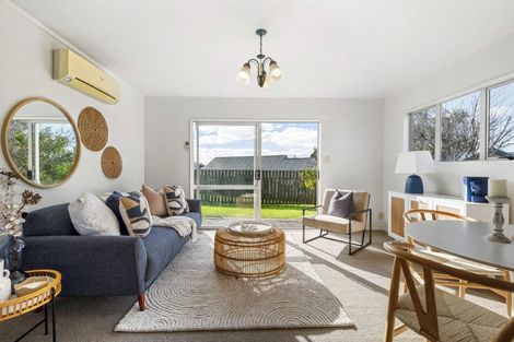 Photo of property in 8a Fordham Street, Beach Haven, Auckland, 0626