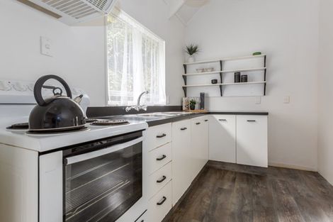 Photo of property in 54f2 Hungerford Road, Houghton Bay, Wellington, 6023
