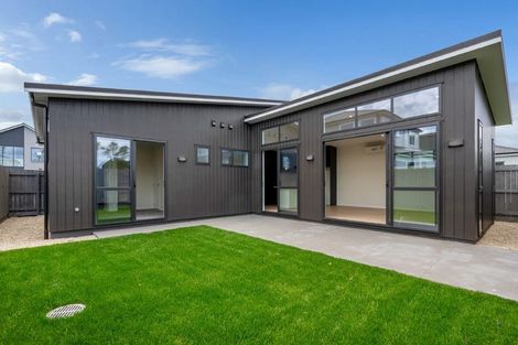Photo of property in 10 Oyster Drive, Whenuapai, 0618