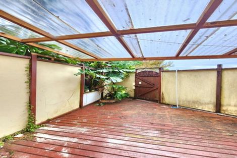 Photo of property in 1/63 Girrahween Drive, Totara Vale, Auckland, 0629