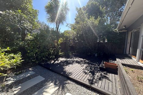 Photo of property in 2/25a Tramway Road, Beach Haven, Auckland, 0626