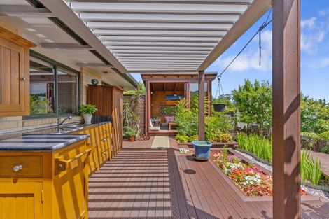 Photo of property in 9 Mohill Place, East Tamaki Heights, Auckland, 2016