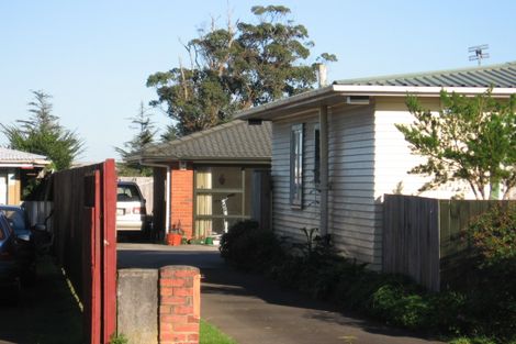 Photo of property in 13 Clendon Avenue, Papatoetoe, Auckland, 2025