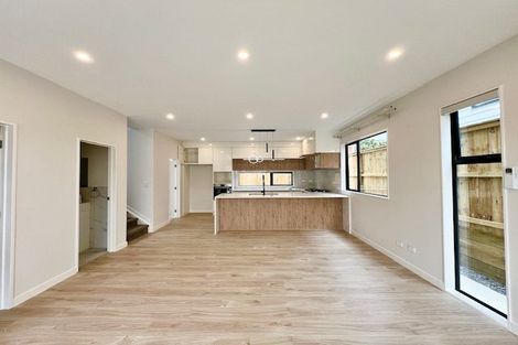 Photo of property in 56 Casuarina Road, Half Moon Bay, Auckland, 2012