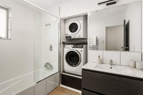 Photo of property in 6 Salem Court, Churton Park, Wellington, 6037