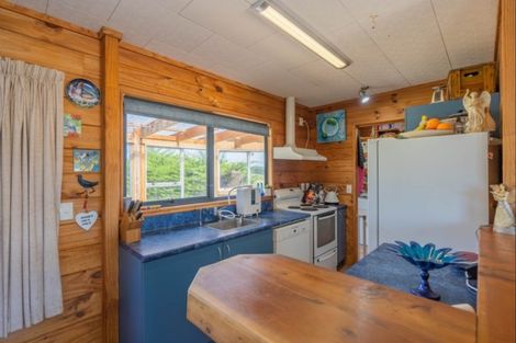 Photo of property in 338 Ngarara Road, Waikanae, 5391