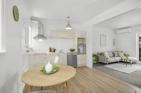 Photo of property in 52 Durham Crescent, Fairfield, Lower Hutt, 5011
