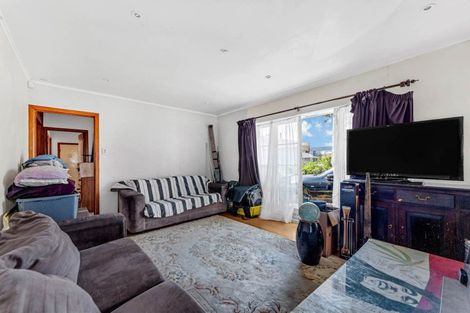 Photo of property in 87 Smythe Road, Henderson, Auckland, 0612