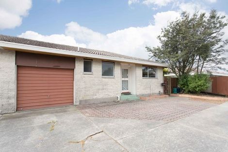 Photo of property in 8 Wanstead Place, Woolston, Christchurch, 8062