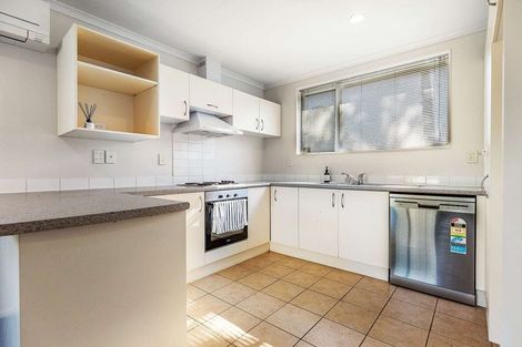 Photo of property in 6 Magnolia Drive, Waiuku, 2123