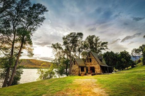 Photo of property in 65 Arrowtn-lke Hayes Road, Lake Hayes, Queenstown, 9371