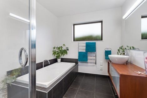 Photo of property in 3 Riverwood Boulevard, Redwood, Christchurch, 8051