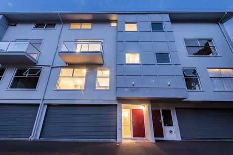 Photo of property in Fernhill Flats, 11/324u The Terrace, Te Aro, Wellington, 6011