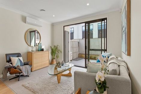 Photo of property in 10 Orona Place, Takanini, 2112