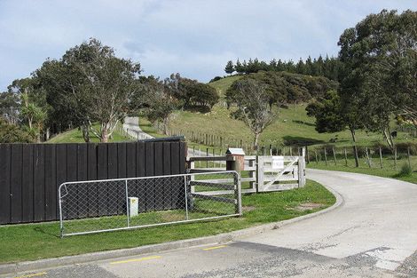 Photo of property in 3 Hastings Grove, Wainuiomata, Lower Hutt, 5014