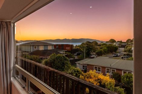 Photo of property in 12b Kohutuhutu Road, Raumati Beach, Paraparaumu, 5032