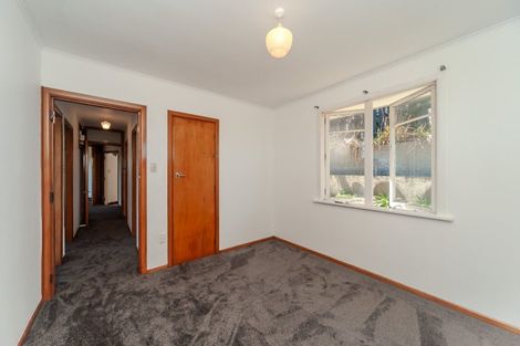 Photo of property in 28 Huntingdon Street, Northland, Wellington, 6012