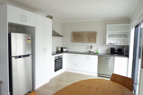 Photo of property in 12 Emmadale Lane, Hamilton East, Hamilton, 3216