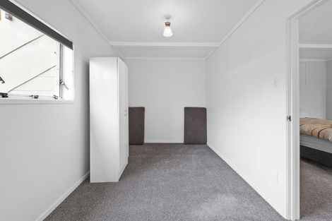 Photo of property in 18 Borrowdace Avenue, Botany Downs, Auckland, 2010