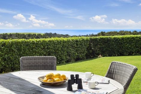 Photo of property in 167 Cape Rodney Road, Leigh, 0985