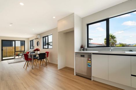 Photo of property in 7/85 Jaemont Avenue, Te Atatu South, Auckland, 0610
