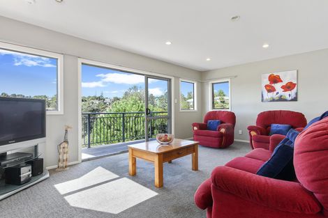Photo of property in 10c Earl Road, Titirangi, Auckland, 0604