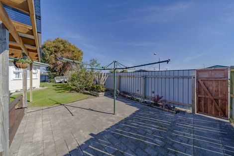 Photo of property in 74 Meeanee Road, Taradale, Napier, 4112